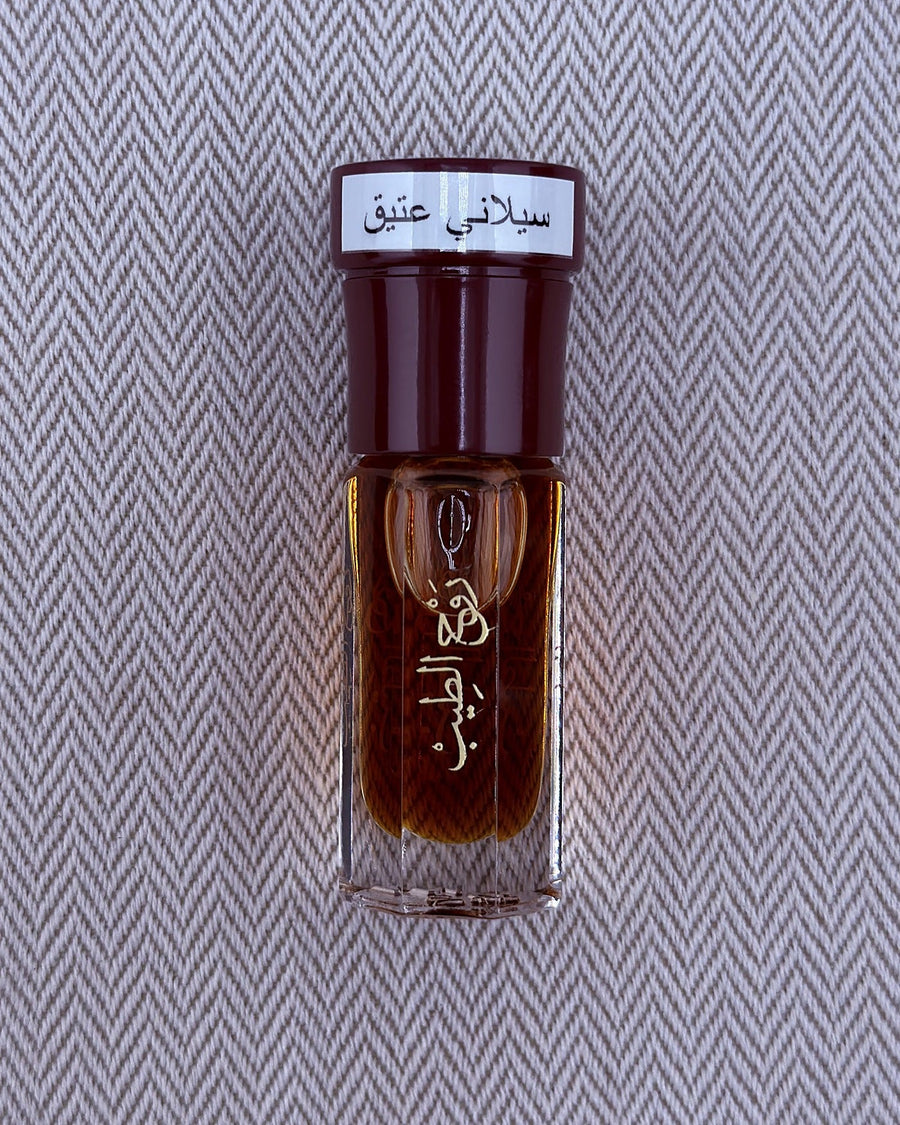 دهن عود سيلاني عتيق